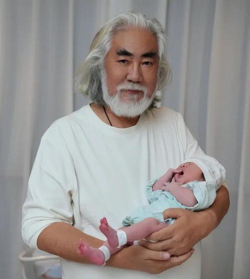 新奥今晚买什么和张纪中转移3亿资产与张纪中个