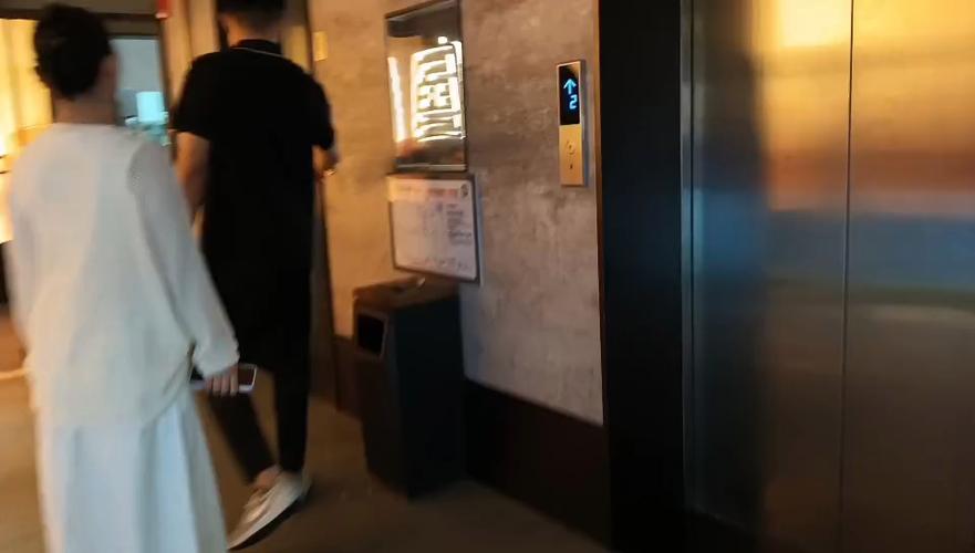 新澳今天晚上9点30分开门吗香港和西子电梯总裁坠亡与西子电梯总裁坠亡事件